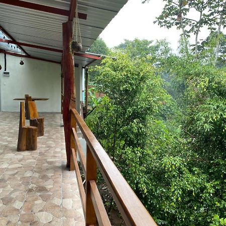 Casa Blanca Hortencia Sucua Esterno foto